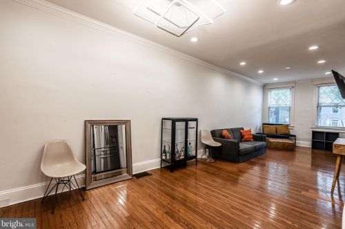 927 9th St, Washington DC  20001-4427 exterior