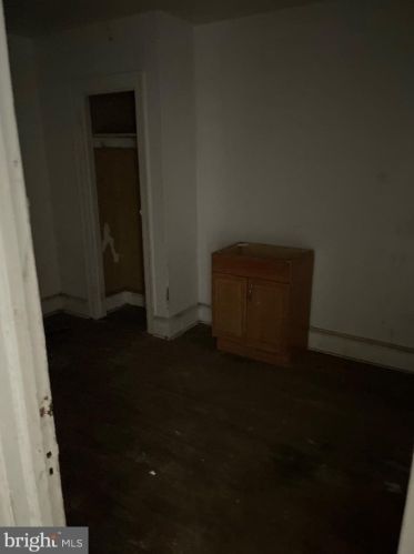 4446 4 St, Philadelphia PA 19133-3105 exterior