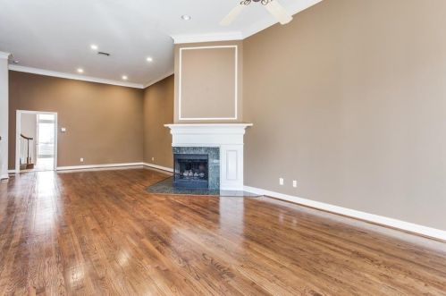 2210 Allen St, Dallas TX  75204-2608 exterior