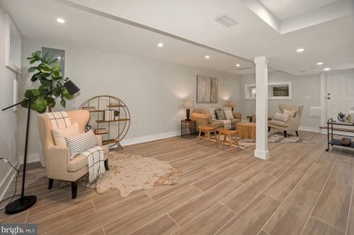 1933 Smt Pl, Washington DC 20002-1353 exterior