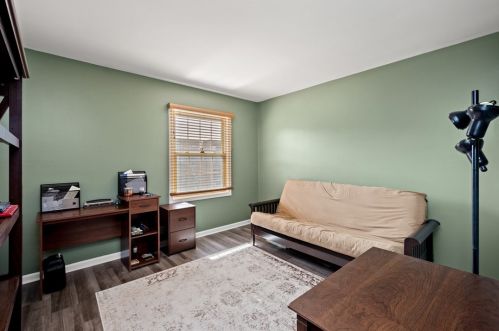 392 Newburn Dr, Pittsburgh PA exterior