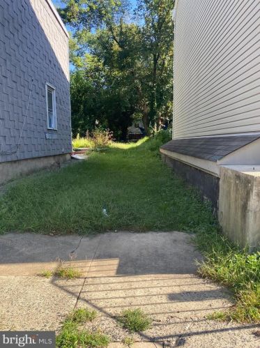 60 Fountain Ave, Trenton, NJ 08618-3824