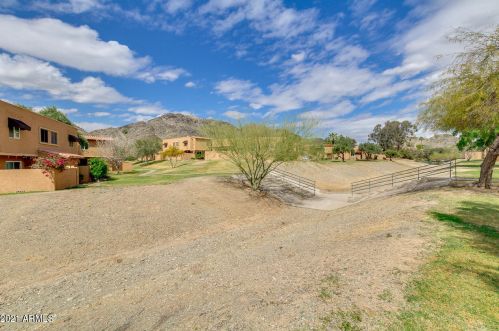 10207 8th Pl, Phoenix AZ  85020-1517 exterior