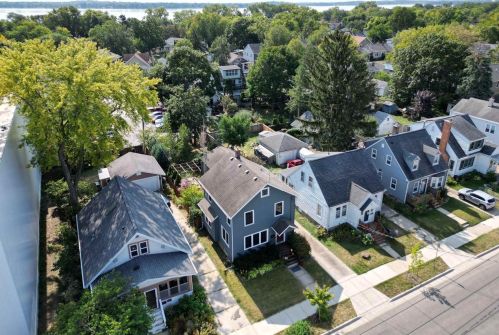 2053 Helena St, Madison WI 53704-5519 exterior