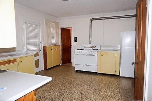 49 Brk St, Torrington CT 06790-5012 exterior