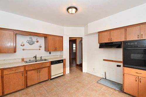 2635 60, Milwaukee WI 53219-2602 exterior