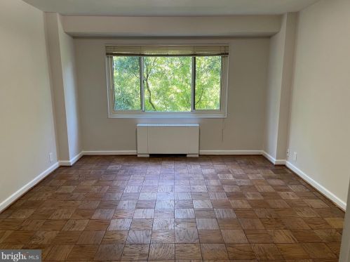 4201 Cathedral Ave, Washington DC 20016-4901 exterior