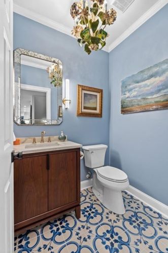 4152 Club Dr, Atlanta GA 30319-1116 exterior