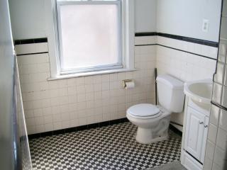 816 Warnock St, Philadelphia PA  19147-1971 exterior