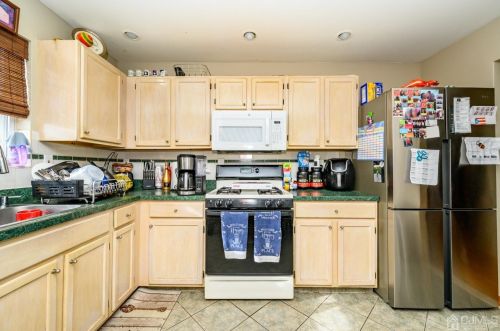 67 Sharot St, Carteret NJ 07008-2908 exterior