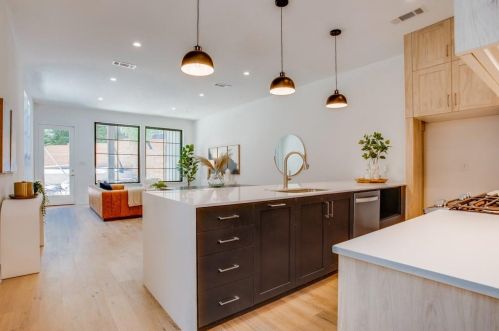 1218 Haines, Dallas TX 75208-4104 exterior