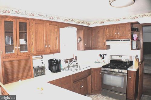 1037 Bollinger Rd, Littlestown PA 17340-9602 exterior