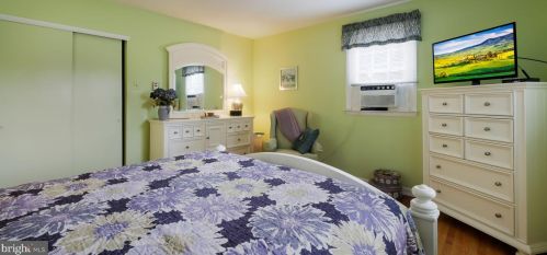 1165 Wood Ln, Warminster PA 18974-2645 exterior