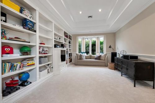 1308 Little Blue Heron Ct, Naples FL 34108-3311 exterior