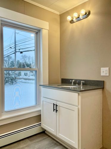 48 Pembroke Rd, Concord NH  03301-5642 exterior