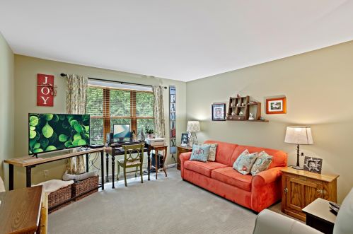 635 Aspenwood Ct, Milwaukee WI 53217-1603 exterior