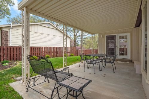 5454 Langsworth Dr, Saint Louis MO 63129-3625 exterior