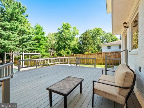 11839 Enid Dr, Rockville MD 20854-3454 exterior