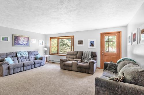 2560 66 St, Fennville MI 49408-9620 exterior