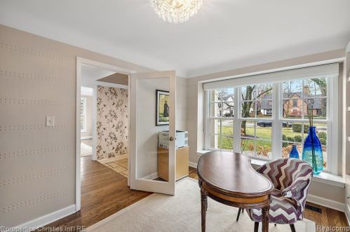 1174 Lakeside Dr, Bham MI 48009-1381 exterior