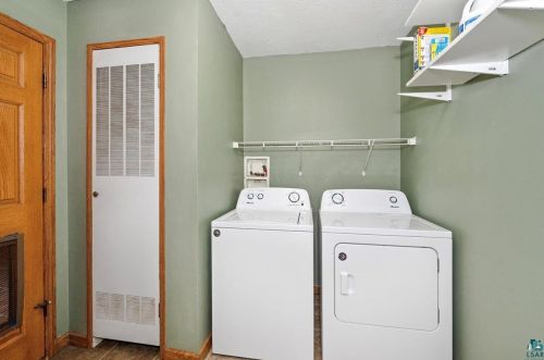 5796 Lavaque Rd, Duluth MN 55803-8416 exterior