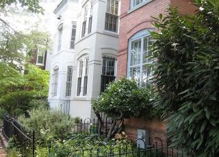 100 10th St, Washington DC  20003-3909 exterior