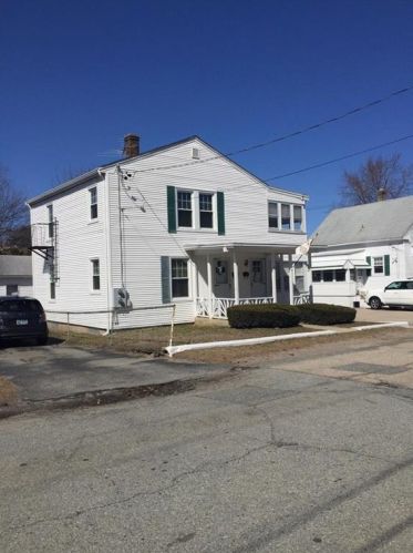 45 Darwin St, Woonsocket, RI 02895-6313