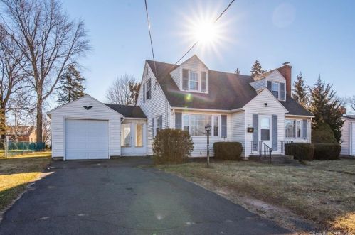 92 Osgood Ave, New Britain CT 06053-2715 exterior