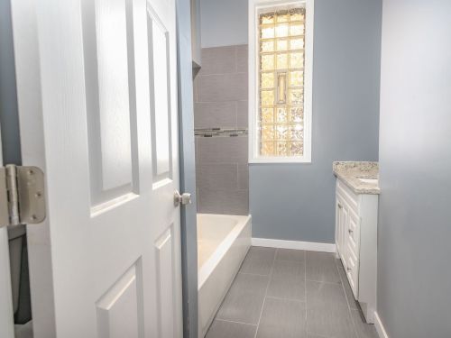 5835 Wabash Ave, Chicago IL 60637-2124 exterior