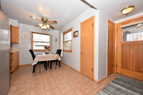 5555 56, Milwaukee WI 53218-3221 exterior