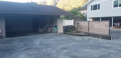 3190 Kalihi St, Honolulu HI 96819-3028 exterior