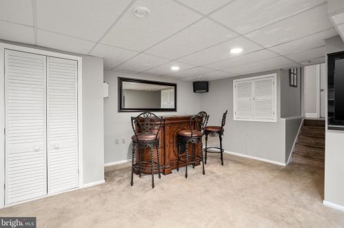 50 Crestwood Dr, Trenton NJ 08690-1938 exterior