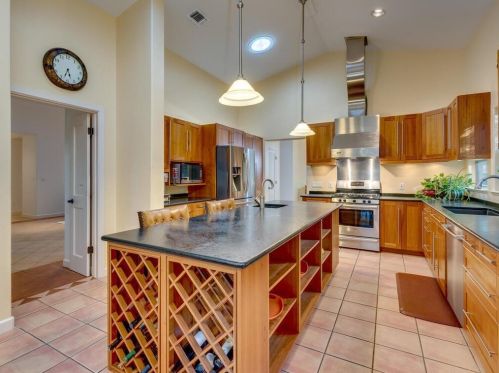 3909 Edwards Mtn Dr, Austin TX 78731-3845 exterior