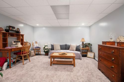 6734 Oakland Dr, Kalamazoo MI 49024-3343 exterior