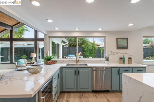 1735 Ancona Ct, Concord CA  94519-1524 exterior