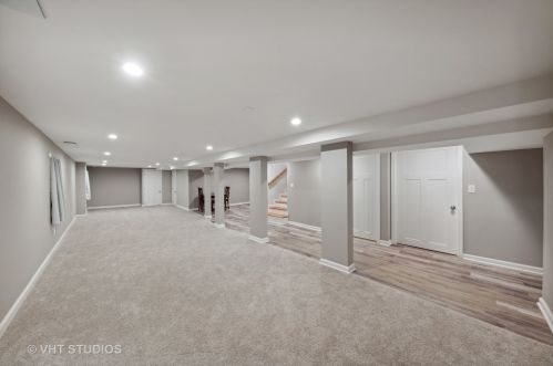 7251 Paxton Ave, Chicago IL  60649-2519 exterior