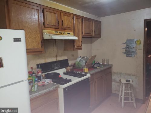 839 Spruce St, Camden NJ 08103-2520 exterior