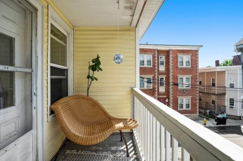 34 Park St, Salem MA 01970-4927 exterior