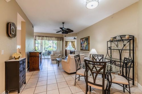 4610 Hawks Nest Dr, Naples FL 34114-0826 exterior