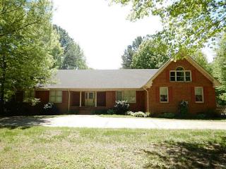 923 Pleasant Ridge Dr, Chesapeake, VA 23322-2758
