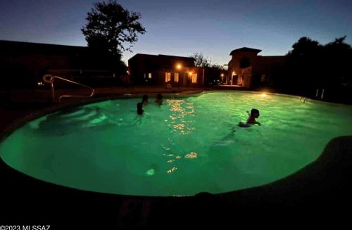 6581 Calle La Paz, Tucson AZ  85715-4072 exterior