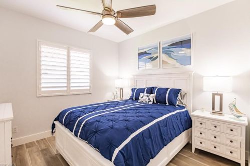 561 94 Ave, Naples FL 34108-2445 exterior