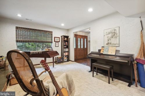 14100 Arctic Ave, Rockville MD 20853-2617 exterior