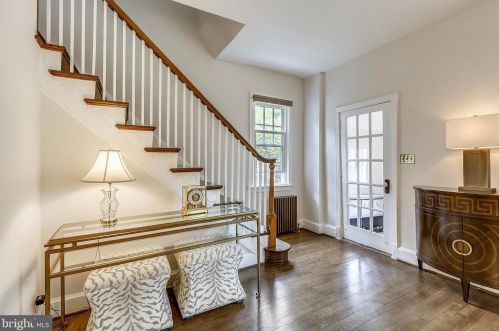 7426 Piney Branch Rd, Silver Spring MD 20901-4352 exterior