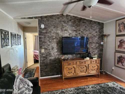 18214 2nd St, Phoenix AZ  85022-1006 exterior