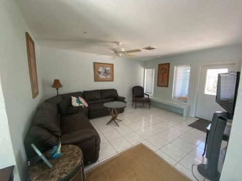 1256 4th St, Boca Raton, FL 33486-4432