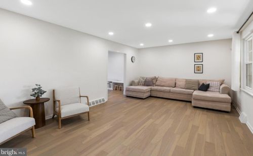 1246 Center Rd, Pittsburgh PA  19083-4823 exterior