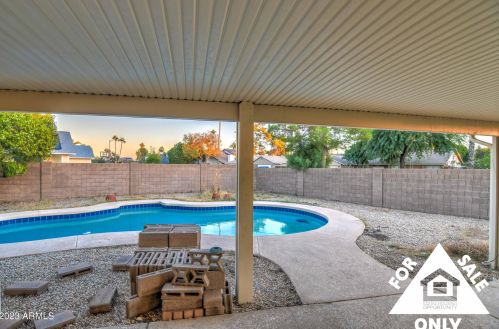 15837 25th Ave, Phoenix AZ  85023-4147 exterior