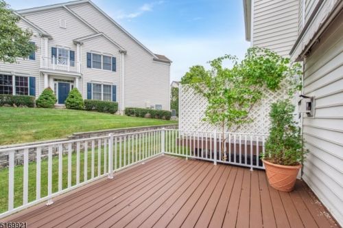 2 Independence Trl, Paterson NJ  07512-2800 exterior