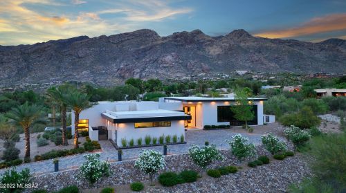 4911 Mission Hill Dr, Tucson AZ  85718-2607 exterior